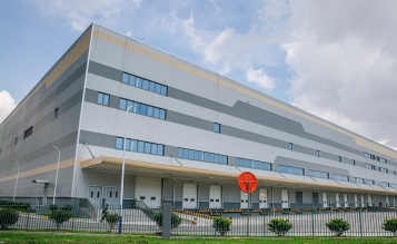 浙江綠地鉑選電子商務有限公司  綠地全球進口商品浙江運營中心（嘉興綜合保稅）項目 EPC總 承包 嘉興綜合保稅區興業路東側、大橋港南側、東巡邏通道西側、區和路北側。